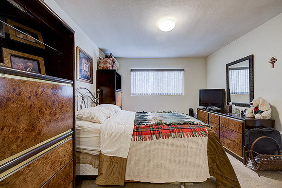 14327 Dickens St Interior-005