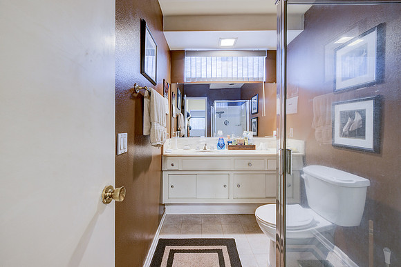 14327 Dickens St Interior-007