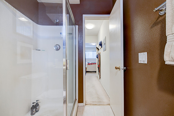 14327 Dickens St Interior-008