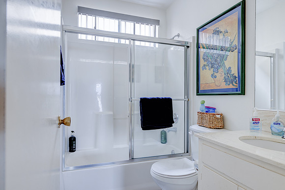 14327 Dickens St Interior-012