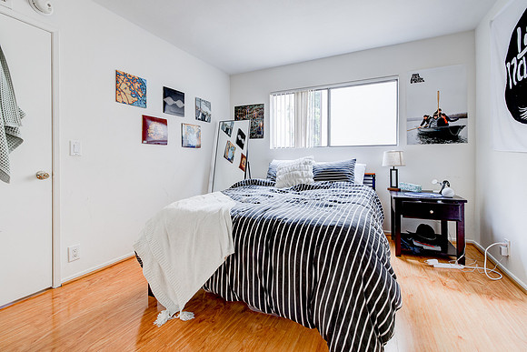 14327 Dickens St Interior-044