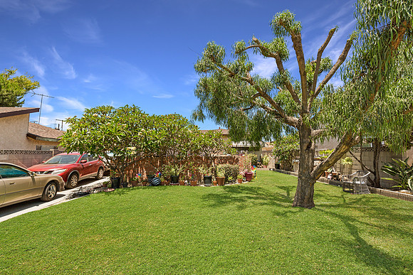 Front 1- Real Estate Photographer Long Beach