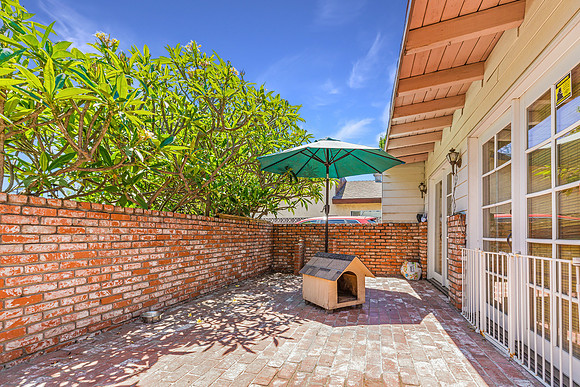 Front 3  Real Estate Photographer Long Beach