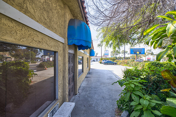 15216 Inglewood Ave Exterior-005