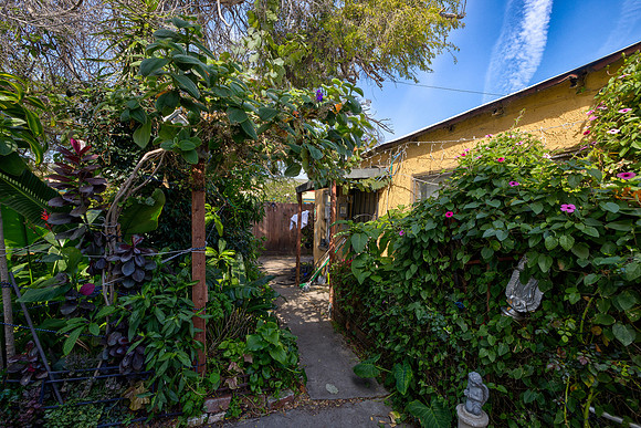 15216 Inglewood Ave Exterior-007