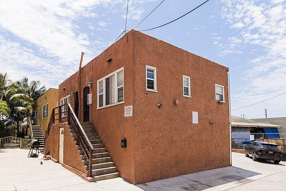 1409 Magnolia Ave Front-005