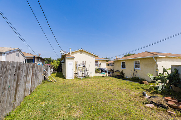 8330 Kittyhwk Ave-010