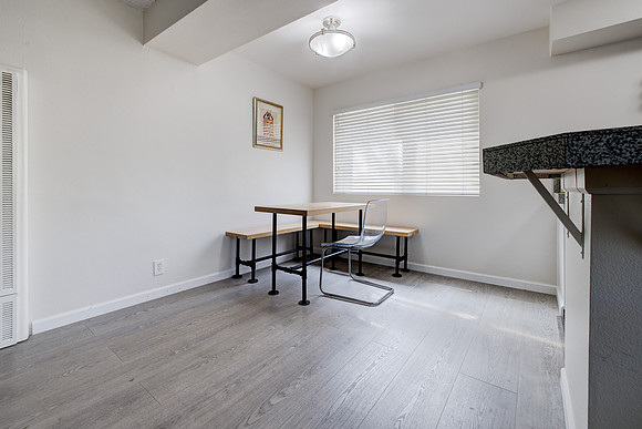 627 Grant St Interior-021