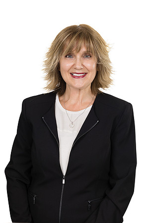 DE2_5445-Edit