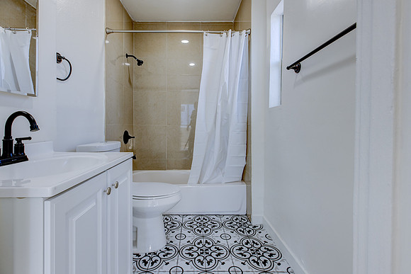 187 W 41st St -021