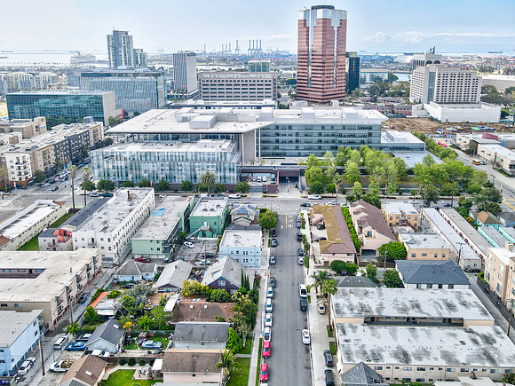 326 Daisy Ave Long Beach-008