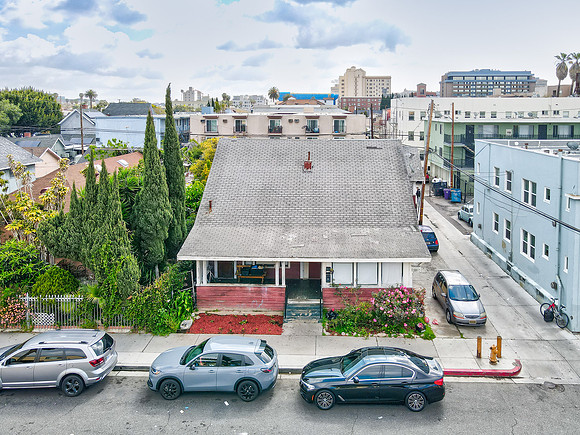 326 Daisy Ave Long Beach-017