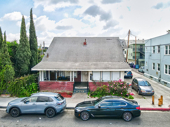 326 Daisy Ave Long Beach-024