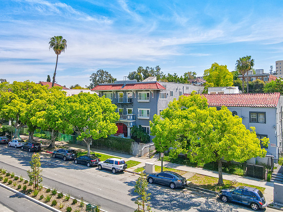 446 S Rampart Blvd-001