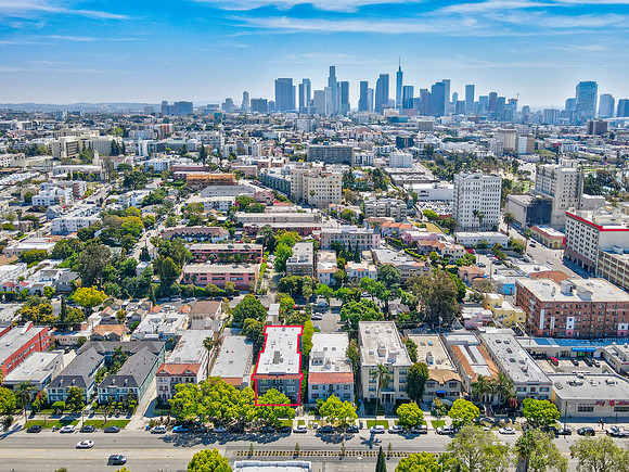 446 S Rampart Blvd-005
