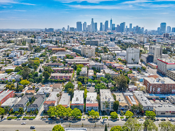 446 S Rampart Blvd-006