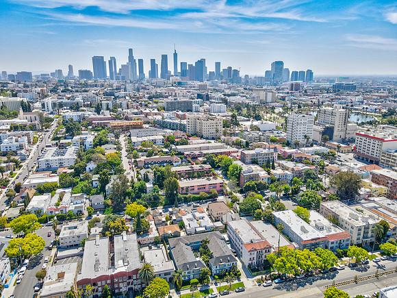 446 S Rampart Blvd-011