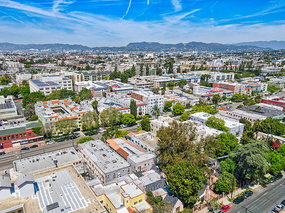 446 S Rampart Blvd-017