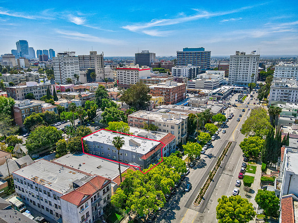 446 S Rampart Blvd-020