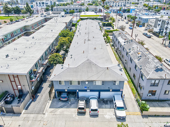 6454 Lexington Ave-017
