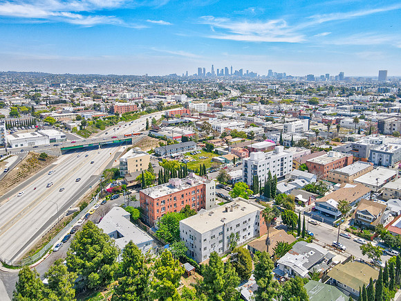 5617 La Mirada Ave-015