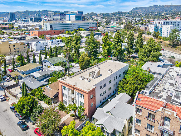 5617 La Mirada Ave-023