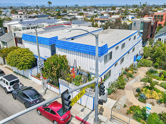 2418 Pacific Ave Drone-024