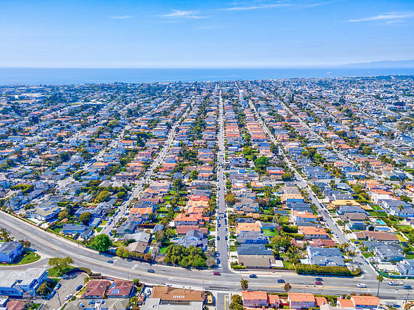Drone 1852 6th St-12