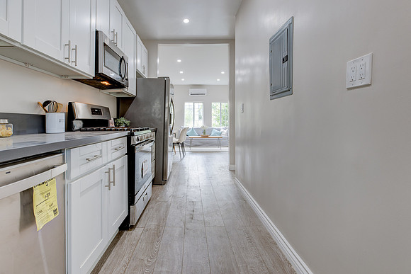 229 Columbia Pl-022