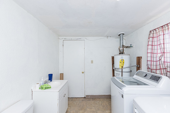 Real Estate Photographer Bellflower 10268 Muroc St-084