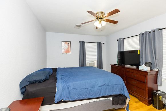 Real Estate Photographer Bellflower 10268 Muroc St-040