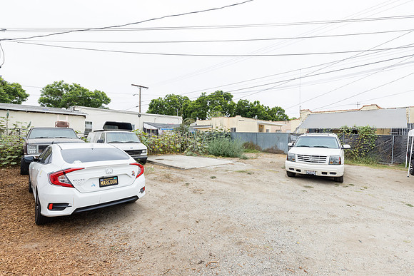 8715 Hooper Ave--026