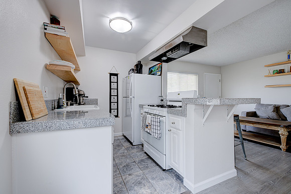 627 Grant St Interior-024