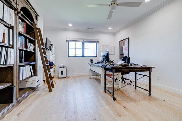 Interior 1852 6th St-95