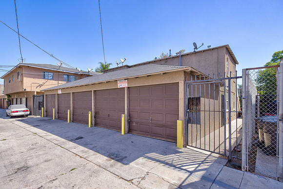 2011 Cedar Ave Long Beach Exterior-003