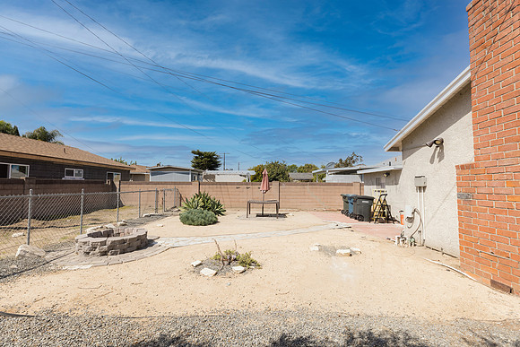 Real Estate Photographer Bellflower 10268 Muroc St-072