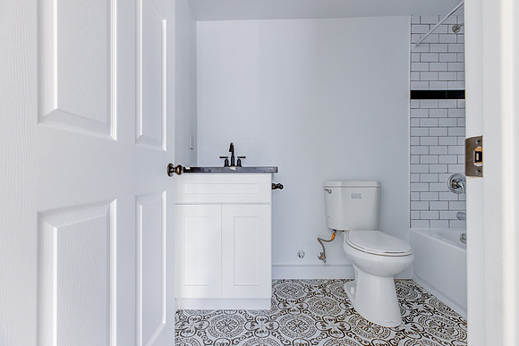 187 W 41st St -052