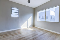 187 W 41st St -016