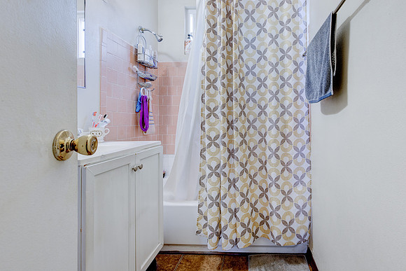 1343 W 96th St-047