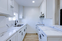 187 W 41st St -015