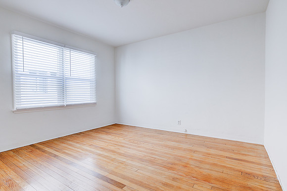 2011 Cedar Ave Long Beach Interior-026