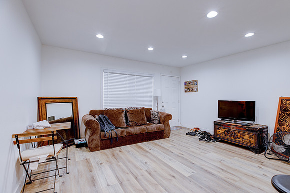 1720 Cerritos Ave-058