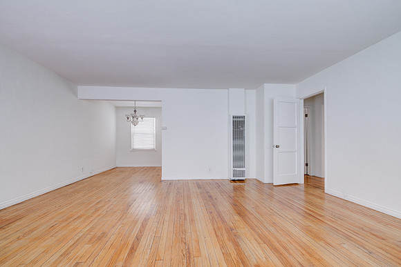 2011 Cedar Ave Long Beach Interior-004