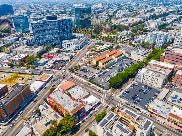 711 S Rampart-007