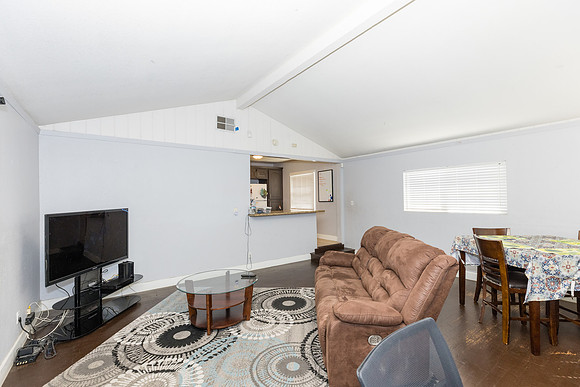 Real Estate Photographer Bellflower 10268 Muroc St-016