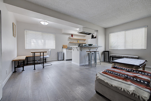 627 Grant St Interior-019