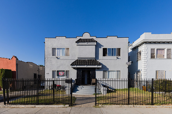 187 W 41st St Exterior-005