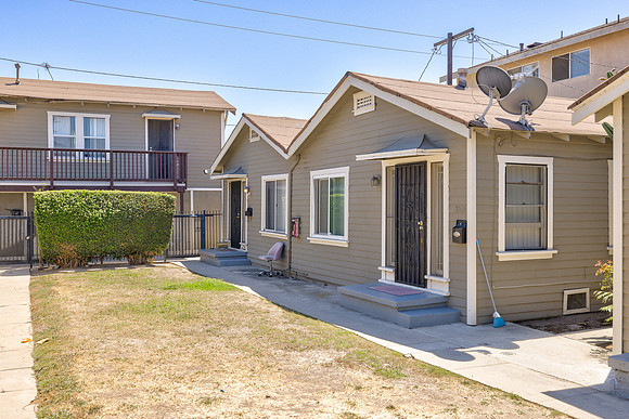 812 Myrtle Ave Exterior-016