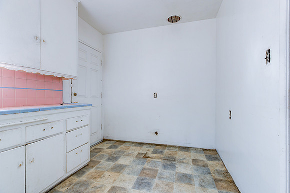7835 S Normandie Ave-027