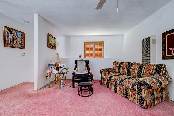 535 W Olive St Inglewood-013